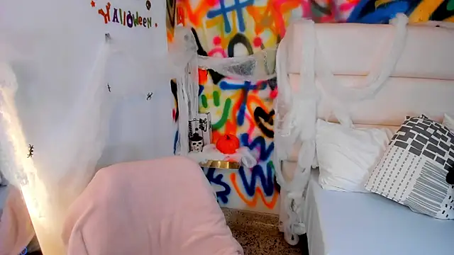 Snapshot of Liana_Bernocchi chatting on September 29, 2025, 9:08 pm Liana Bernocchi online show from September 29, 2025, 9:08 pm