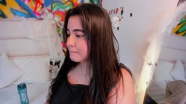 Snapshot of Liana_Bernocchi chatting on October 2, 2025, 7:21 pm Liana Bernocchi online show from October 2, 2025, 7:21 pm