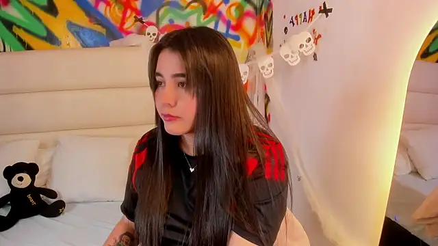 Snapshot of Liana_Bernocchi chatting on October 11, 2025, 8:18 pm Liana Bernocchi online show from October 11, 2025, 8:18 pm