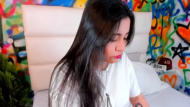 Snapshot of Liana_Bernocchi chatting on November 20, 2025, 7:46 pm Liana Bernocchi online show from November 20, 2025, 7:46 pm