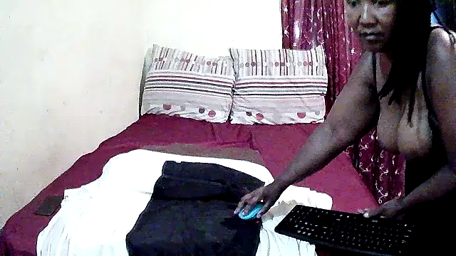 Snapshot of Pinkpussyxx chatting on January 26, 2025, 3:59 am Pinkpussyxx online show from January 26, 2025, 3:59 am