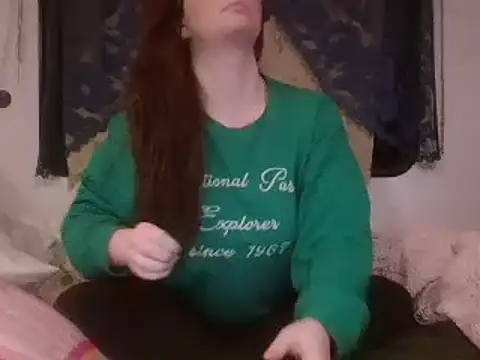 Snapshot of emerieskye20 chatting on January 25, 2025, 4:23 am emerieskye20 online show from January 25, 2025, 4:23 am