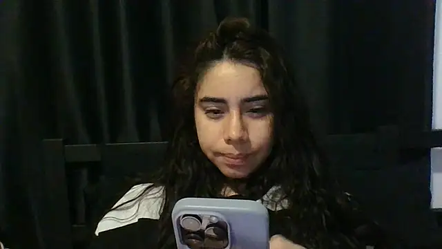 Snapshot of catrinasexy19 chatting on March 17, 2025, 7:58 pm catrinasexy19 online show from March 17, 2025, 7:58 pm