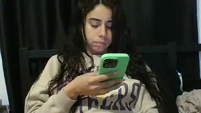 Snapshot of catrinasexy19 chatting on March 22, 2025, 7:31 pm catrinasexy19 online show from March 22, 2025, 7:31 pm