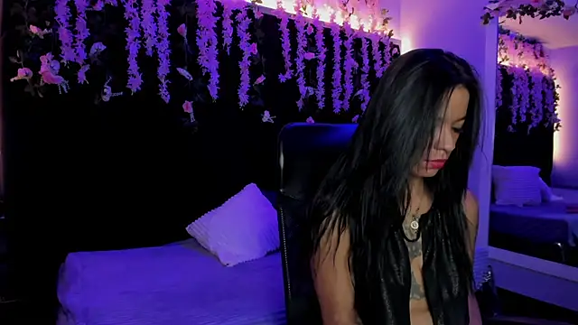 MaddyHudson online show from July 23, 2026, 7:56 pm
