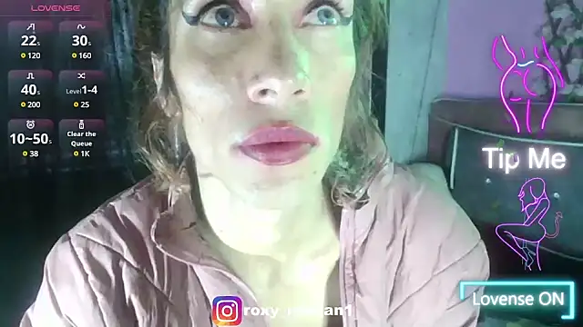 roxy roxxan online show from March 17, 2025, 9:23 pm