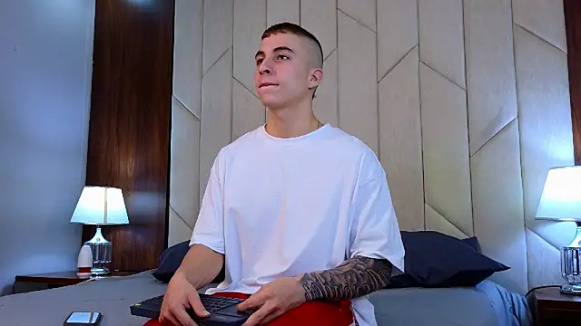 Snapshot of AsmodeoCox chatting on January 13, 2025, 9:52 pm AsmodeoCox online show from January 13, 2025, 9:52 pm