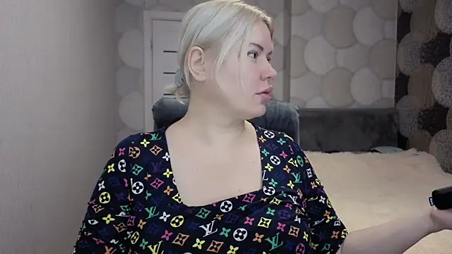 Snapshot of natusik chatting on November 15, 2025, 2:09 am natusik online show from November 15, 2025, 2:09 am