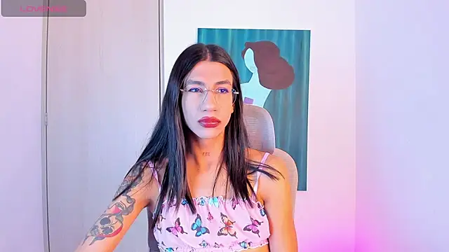 sofiaa grey  online show from February 28, 2026, 2:29 pm