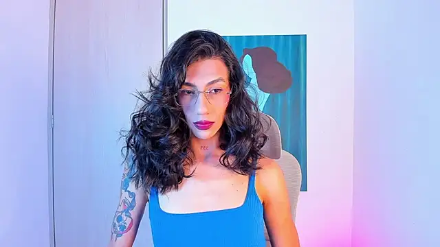 sofiaa grey  online show from April 10, 2026, 2:11 pm
