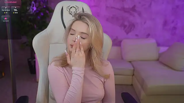 Cassy-Celestial  online show from January 27, 2025, 3:37 am