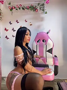 Snapshot of amaranta1411- chatting on September 27, 2025, 3:39 pm amaranta1411- online show from September 27, 2025, 3:39 pm