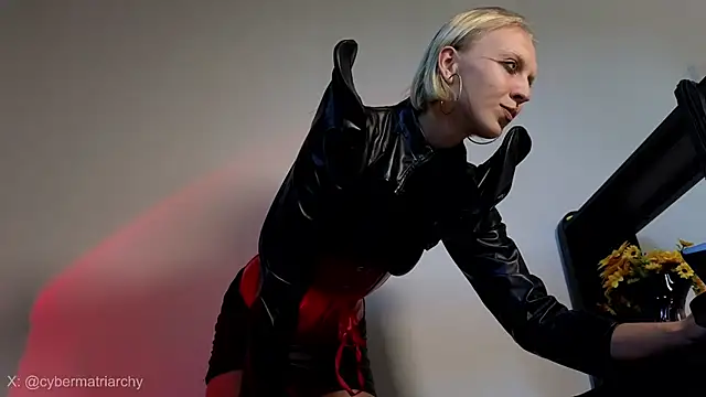 Snapshot of Martha_Hoffman chatting on October 13, 2025, 6:46 am Martha Hoffman online show from October 13, 2025, 6:46 am