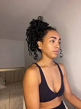 Snapshot of nicoleebony1 chatting on June 27, 2026, 4:34 pm nicoleebony1 online show from June 27, 2026, 4:34 pm
