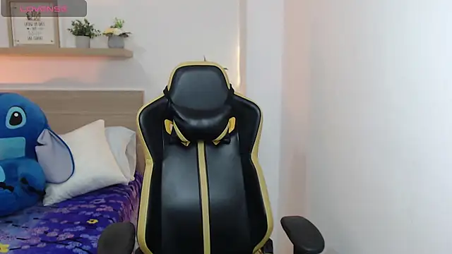 Snapshot of aurora_rodriguez chatting on December 12, 2024, 12:12 pm aurora rodriguez online show from December 12, 2024, 12:12 pm