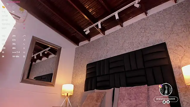 Snapshot of iara_martinez chatting on September 27, 2025, 12:43 pm iara martinez online show from September 27, 2025, 12:43 pm