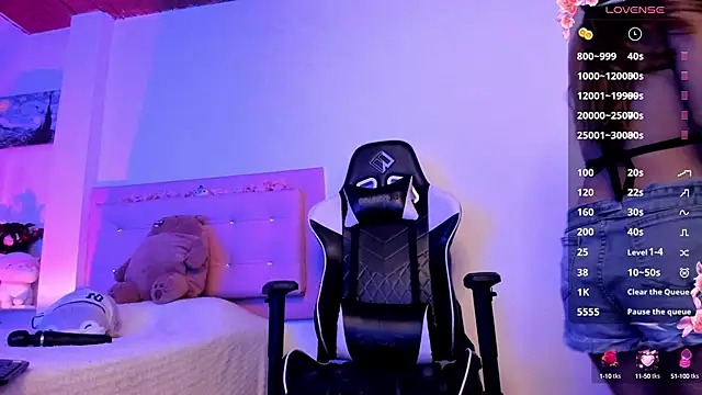 Snapshot of little_jade chatting on February 5, 2025, 5:31 pm little jade online show from February 5, 2025, 5:31 pm