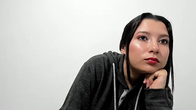 Snapshot of cami-01 chatting on November 7, 2025, 8:53 pm cami-01 online show from November 7, 2025, 8:53 pm