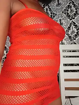 Snapshot of black_sexy_queen chatting on June 29, 2026, 9:48 pm black sexy queen online show from June 29, 2026, 9:48 pm