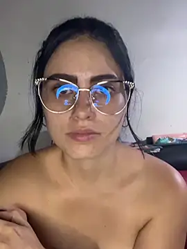 Azuna25 online show from March 8, 2026, 2:04 am