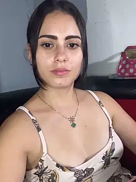 Azuna25 online show from April 29, 2026, 2:04 am