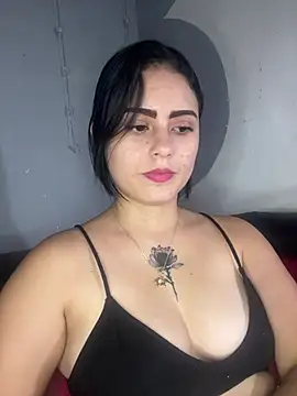 Azuna25 online show from July 31, 2026, 7:35 pm