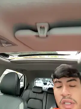 Snapshot of tom_thick chatting on November 11, 2025, 11:43 am tom thick online show from November 11, 2025, 11:43 am