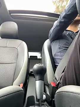 Snapshot of tom_thick chatting on November 25, 2025, 9:26 pm tom thick online show from November 25, 2025, 9:26 pm