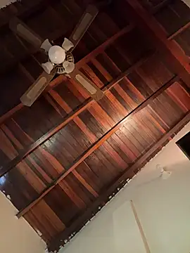 Snapshot of tom_thick chatting on January 14, 2026, 8:58 pm tom thick online show from January 14, 2026, 8:58 pm