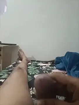 AUNTY1984 online show from July 28, 2026, 5:23 pm