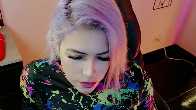 Natalia Montoya online show from February 16, 2026, 1:57 am