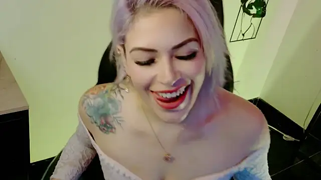 Natalia Montoya online show from February 23, 2026, 4:32 am