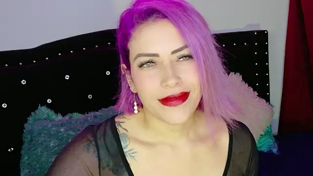 Natalia Montoya online show from April 26, 2026, 3:37 am