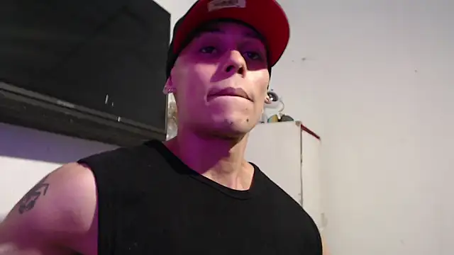 Snapshot of bix_couples chatting on November 6, 2025, 11:37 pm bix couples online show from November 6, 2025, 11:37 pm