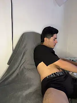 Snapshot of robin_model chatting on March 18, 2025, 10:26 pm robin model online show from March 18, 2025, 10:26 pm