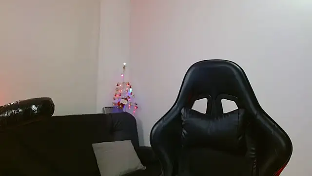 Snapshot of Anabel693 chatting on December 6, 2024, 7:21 am Anabel693 online show from December 6, 2024, 7:21 am