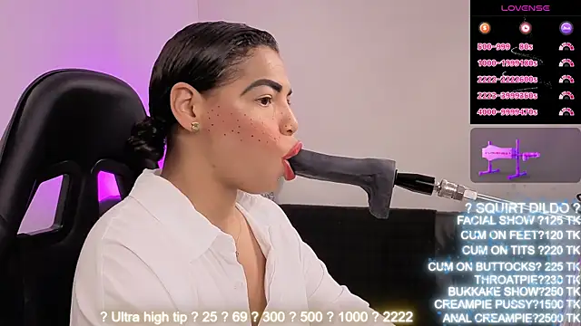 Snapshot of Anabel693 chatting on November 7, 2025, 8:58 am Anabel693 online show from November 7, 2025, 8:58 am