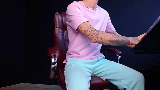 BrandonTate online show from October 30, 2025, 5:42 am