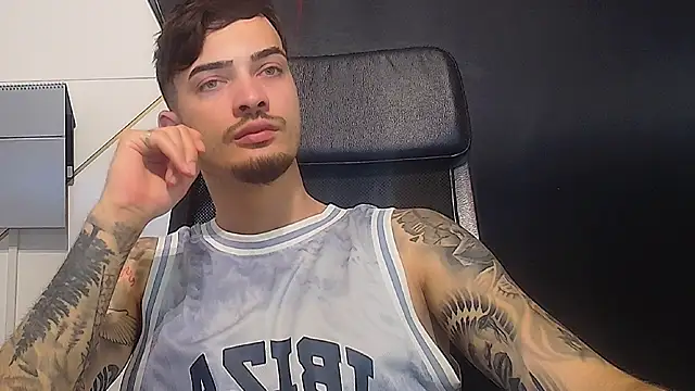 Snapshot of BrandonTate chatting on June 17, 2026, 4:48 am BrandonTate online show from June 17, 2026, 4:48 am