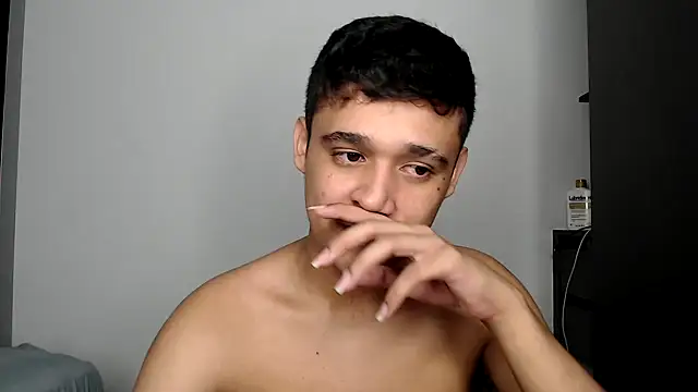 kaiine190 online show from March 15, 2026, 7:58 am