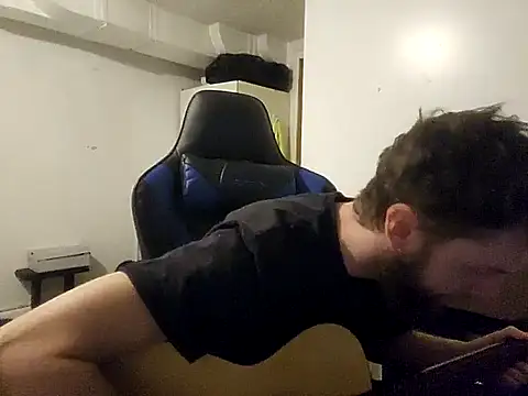 Talenjames4 online show from December 17, 2025, 2:06 am