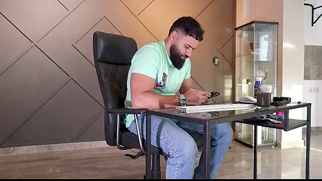 mattmasterss online show from February 14, 2025, 1:40 pm