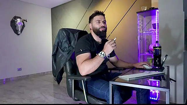 mattmasterss online show from March 9, 2025, 5:49 pm