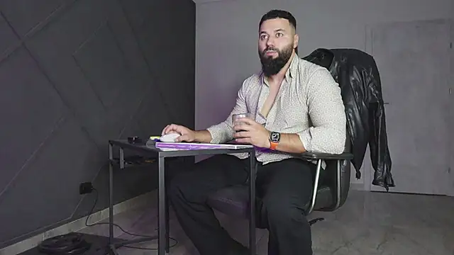 mattmasterss online show from November 8, 2025, 4:12 am