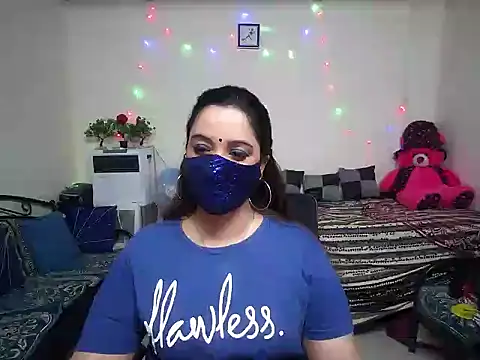 Arushisingh8888 online show from February 9, 2025, 11:04 am