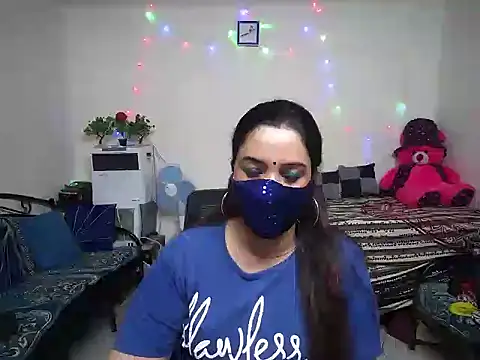 Arushisingh8888 online show from February 9, 2025, 2:07 pm