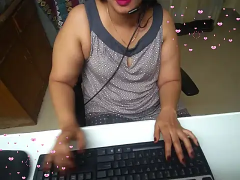 Arushisingh8888 online show from September 19, 2025, 12:17 pm