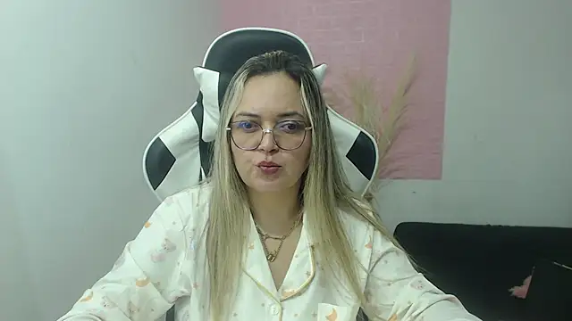 Snapshot of samy_vsn chatting on May 30, 2026, 5:21 pm samy vsn online show from May 30, 2026, 5:21 pm