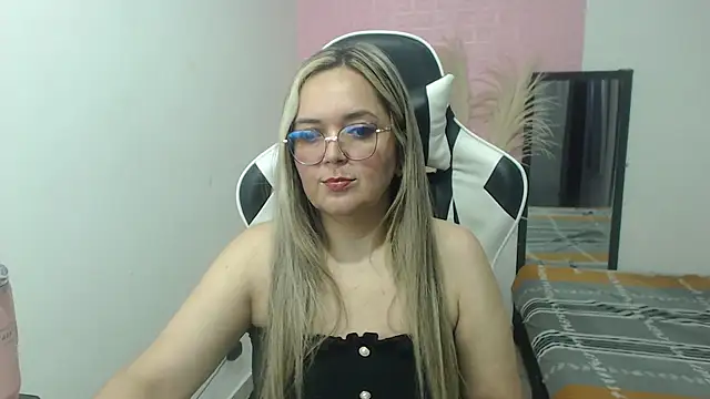 Snapshot of samy_vsn chatting on July 18, 2026, 6:45 pm samy vsn online show from July 18, 2026, 6:45 pm