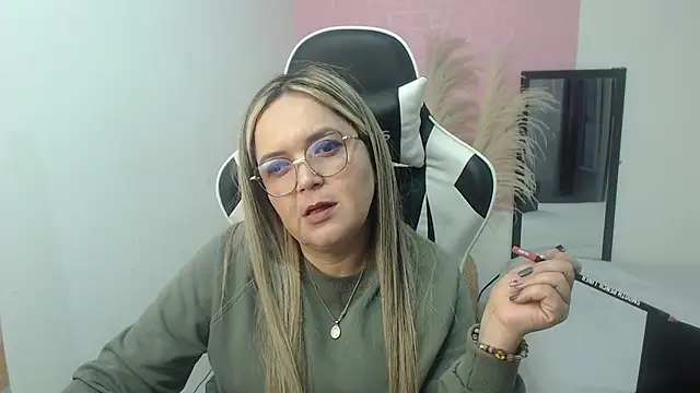 Snapshot of samy_vsn chatting on July 31, 2026, 10:09 pm samy vsn online show from July 31, 2026, 10:09 pm